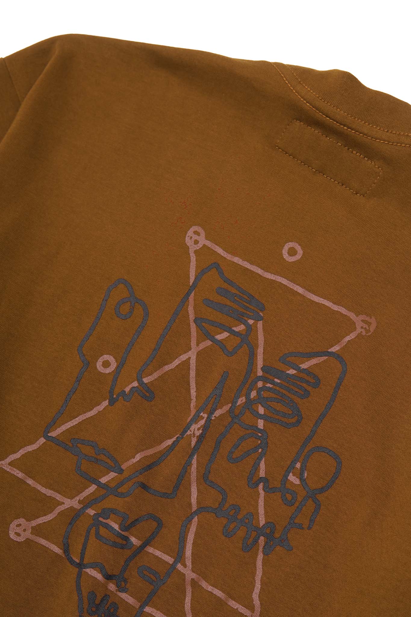 "VISAGES" ULTRA HEAVY TEE IN RUST