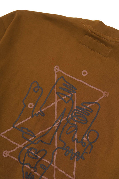 "VISAGES" ULTRA HEAVY TEE IN RUST