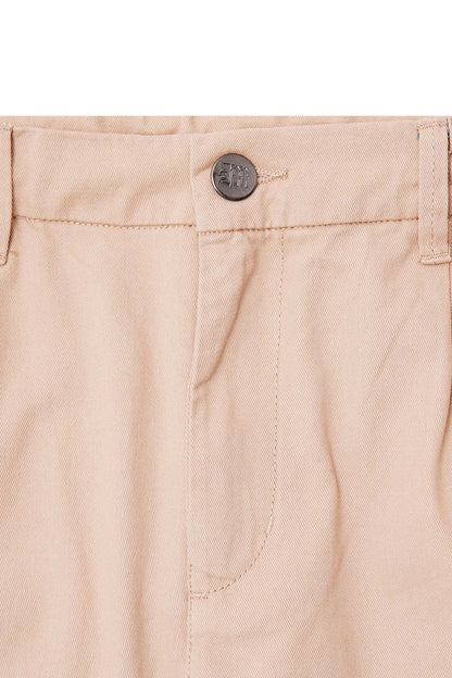ROAM SHORTS IN SAND