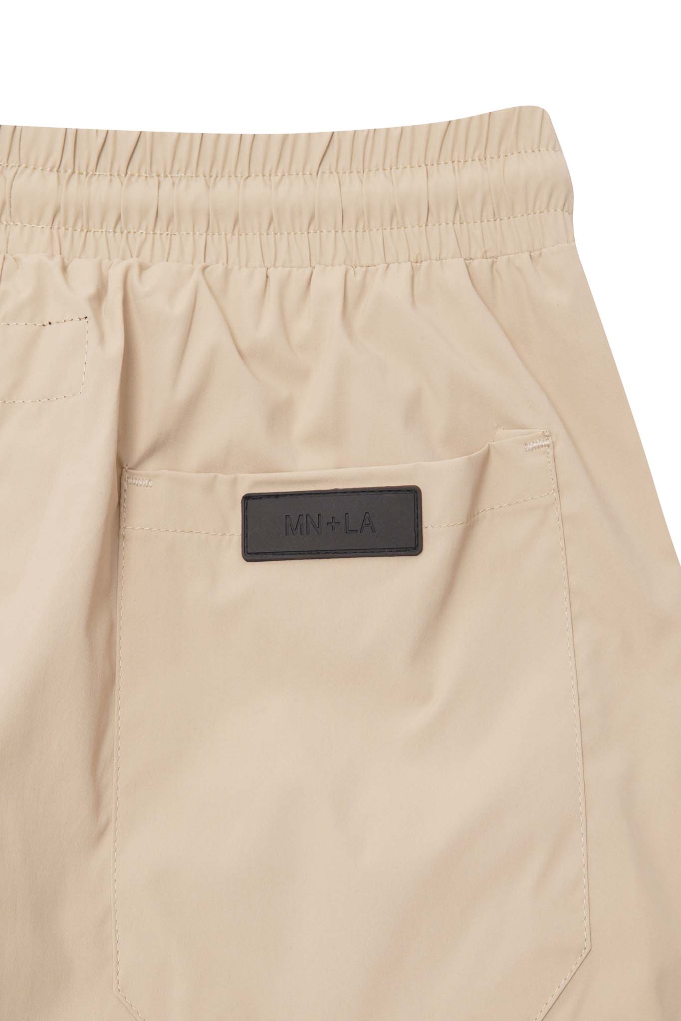 TREK SHORTS IN DESERT