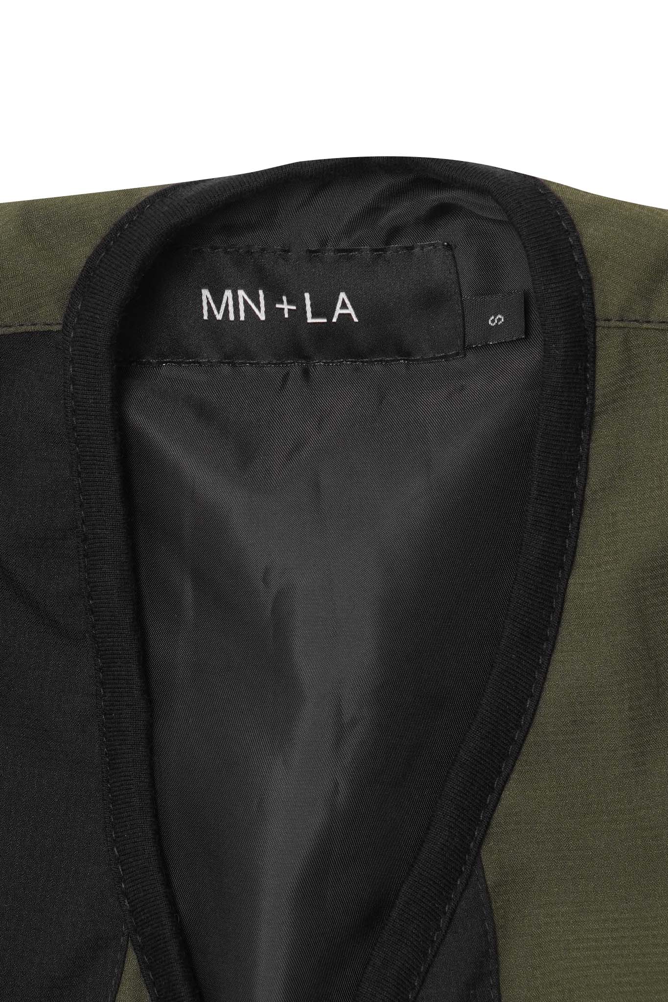 NEEDLEWORK VEST IN OLIVE/ANTHRACITE