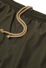 UTILITY SHORTS IN OLIVE