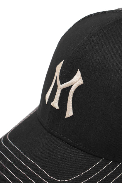 "HITTER" TRUCKER HAT IN ANTHRACITE/WHITE