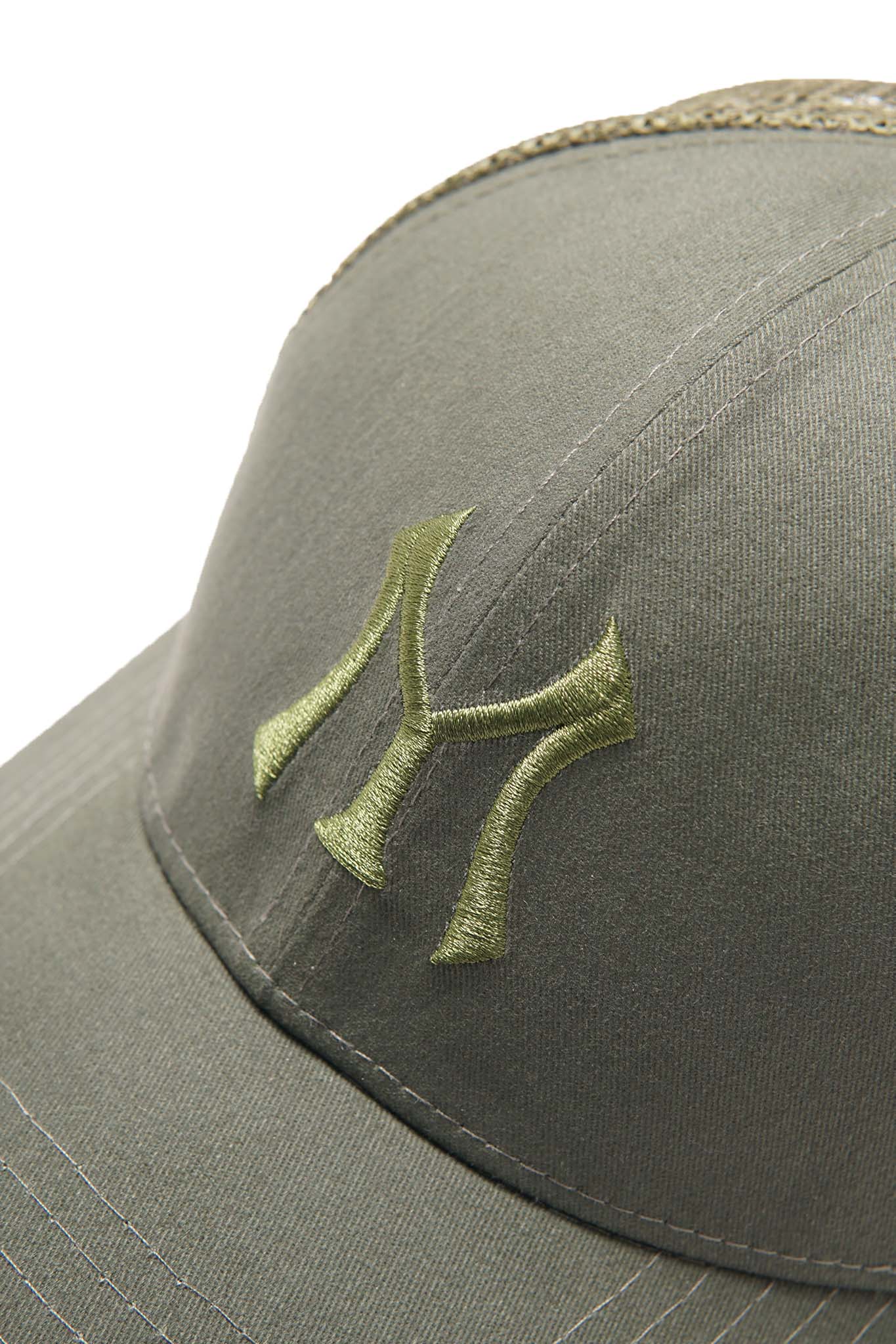 "HITTER" TRUCKER HAT IN OLIVE