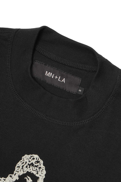 M'$ MOTHERLAND TEE IN CAVIAR