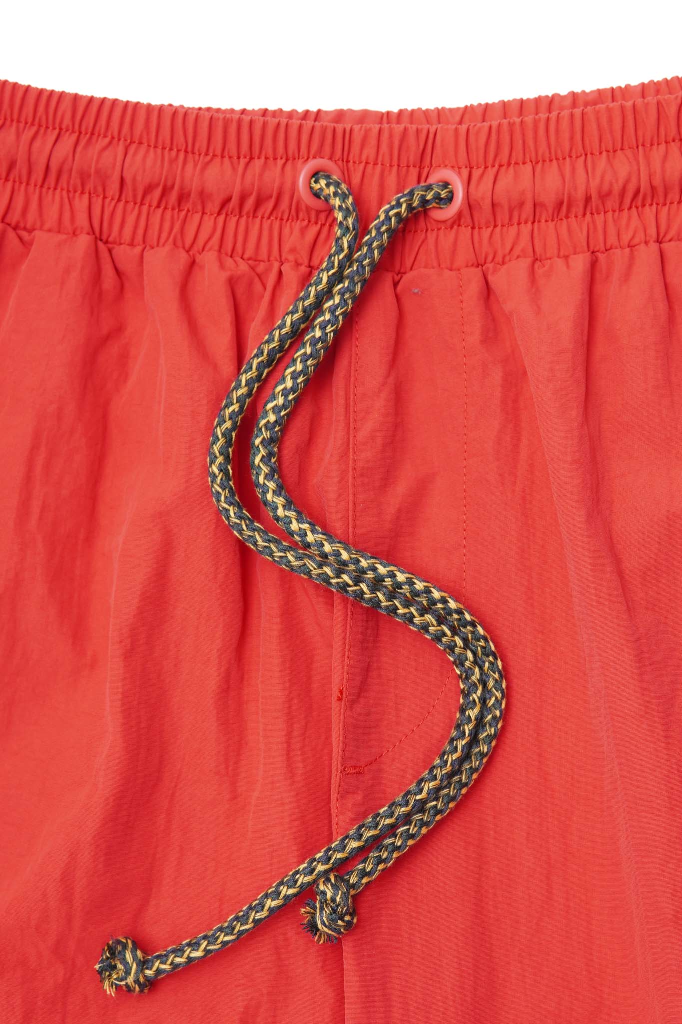 HOUSE SHORTS IN SCARLET