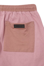 PLEATED HOUSE SHORTS IN LAVENDER