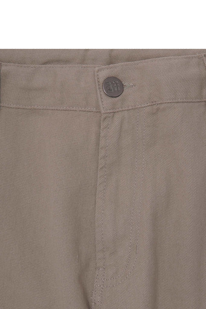 CARPENTER SHORTS IN DESERT