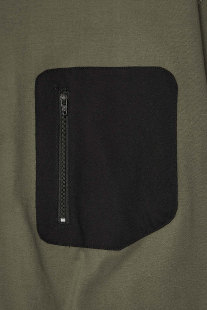 VECTOR POCKET TEE IN OLIVE