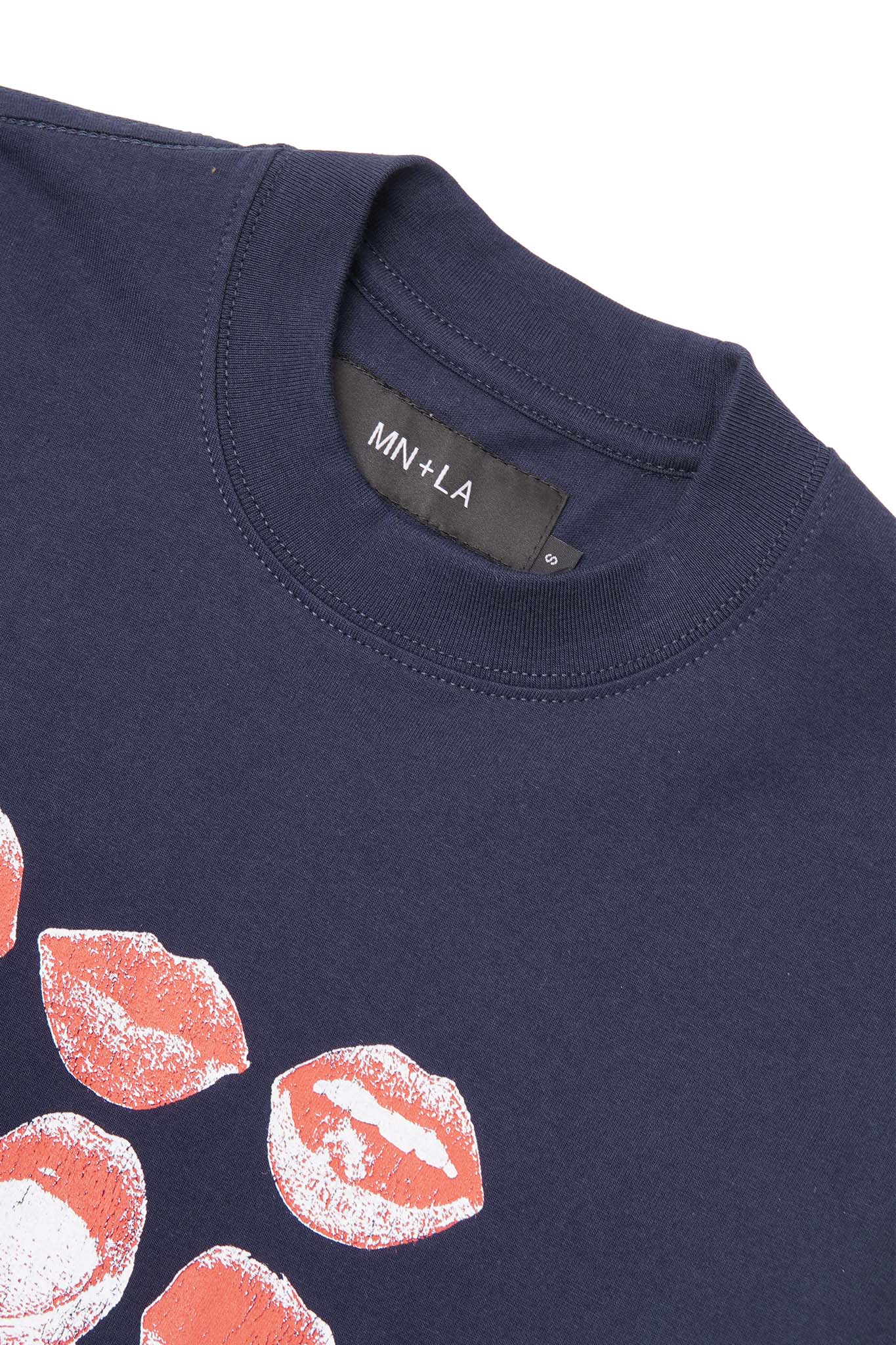 "KISS...DON'T TELL" TEE IN NAVY