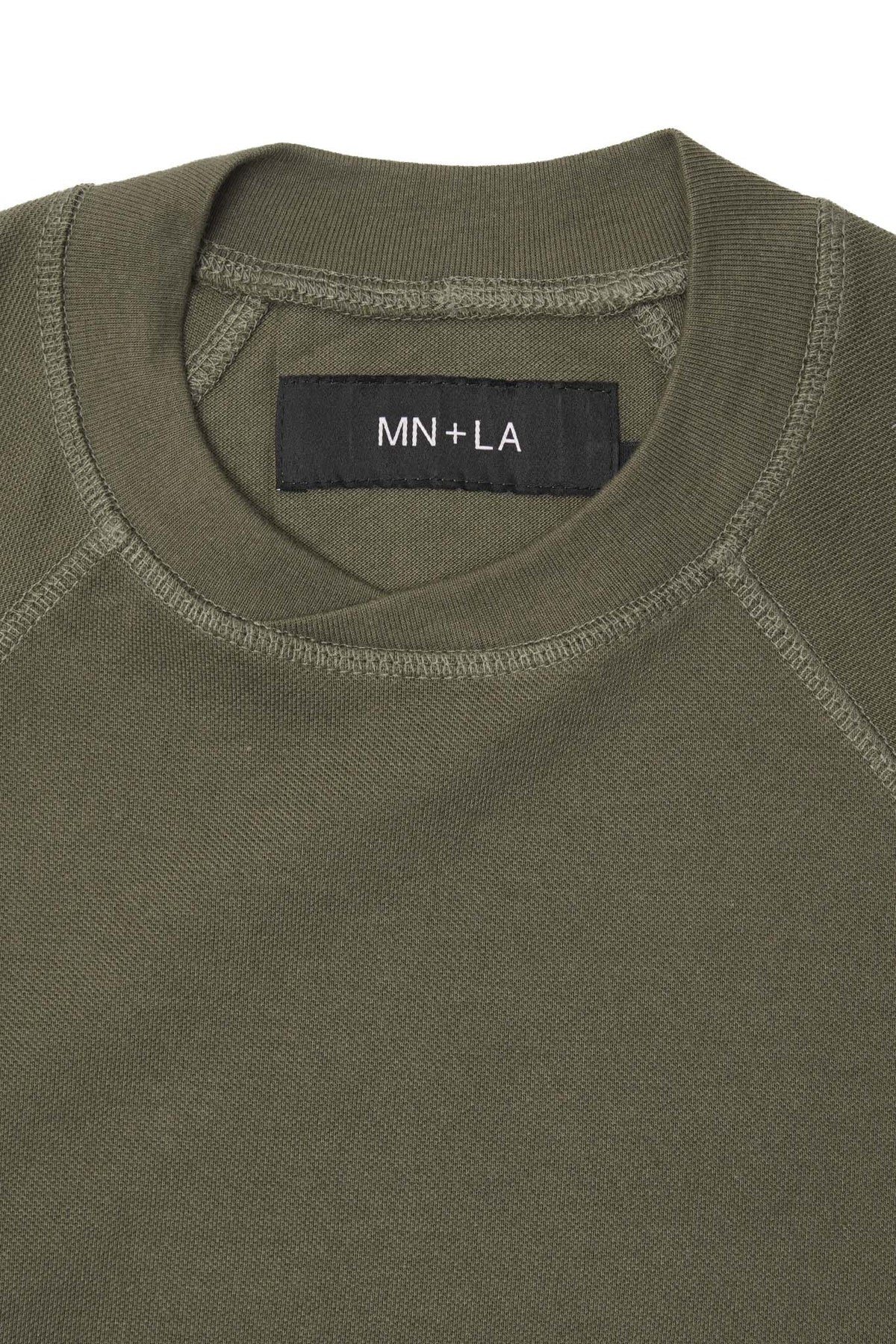 MOTION TEE IN OLIVE