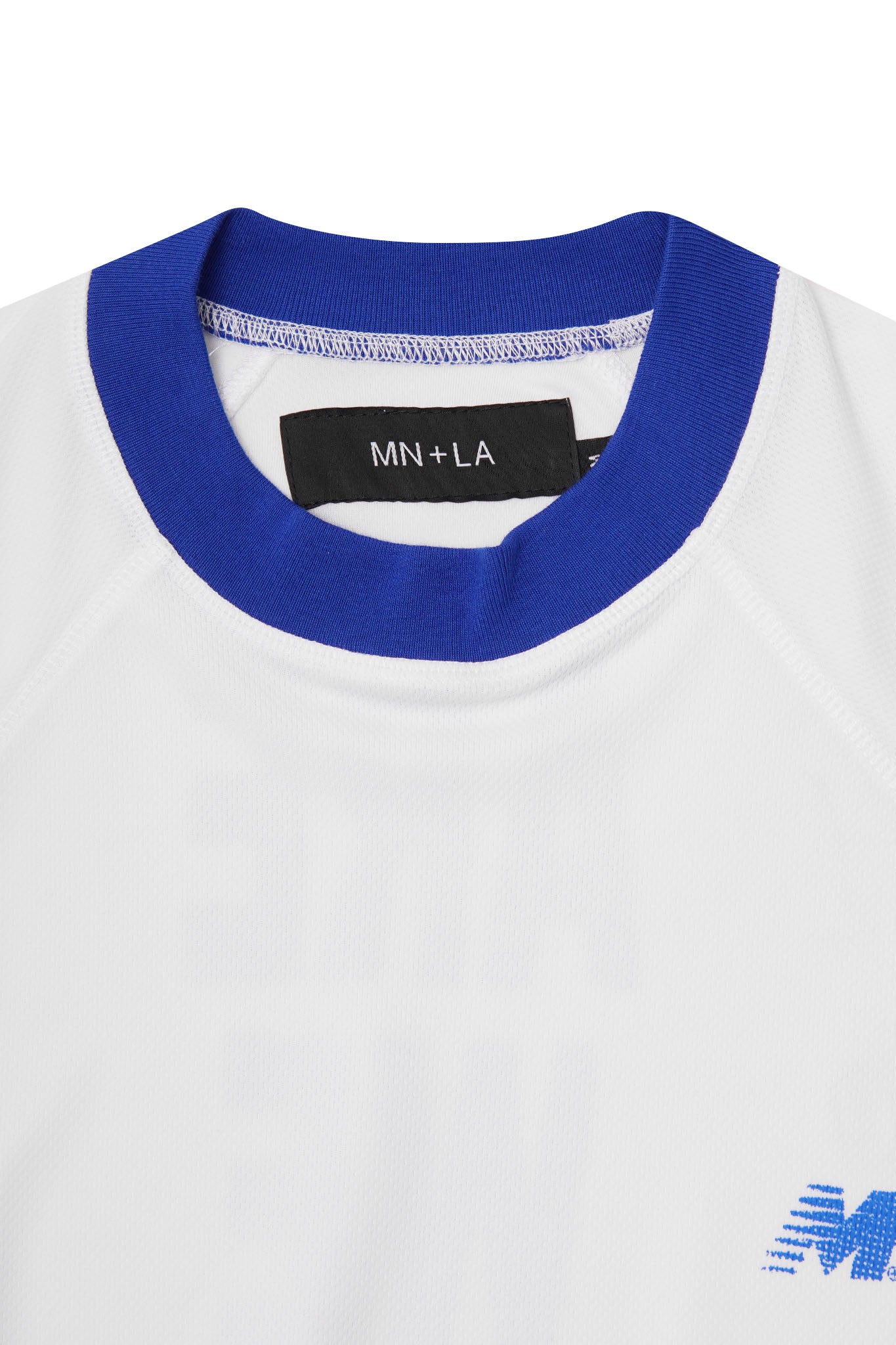 "ARE WE THERE YET?" TEE IN WHITE/ELECTRIC BLUE
