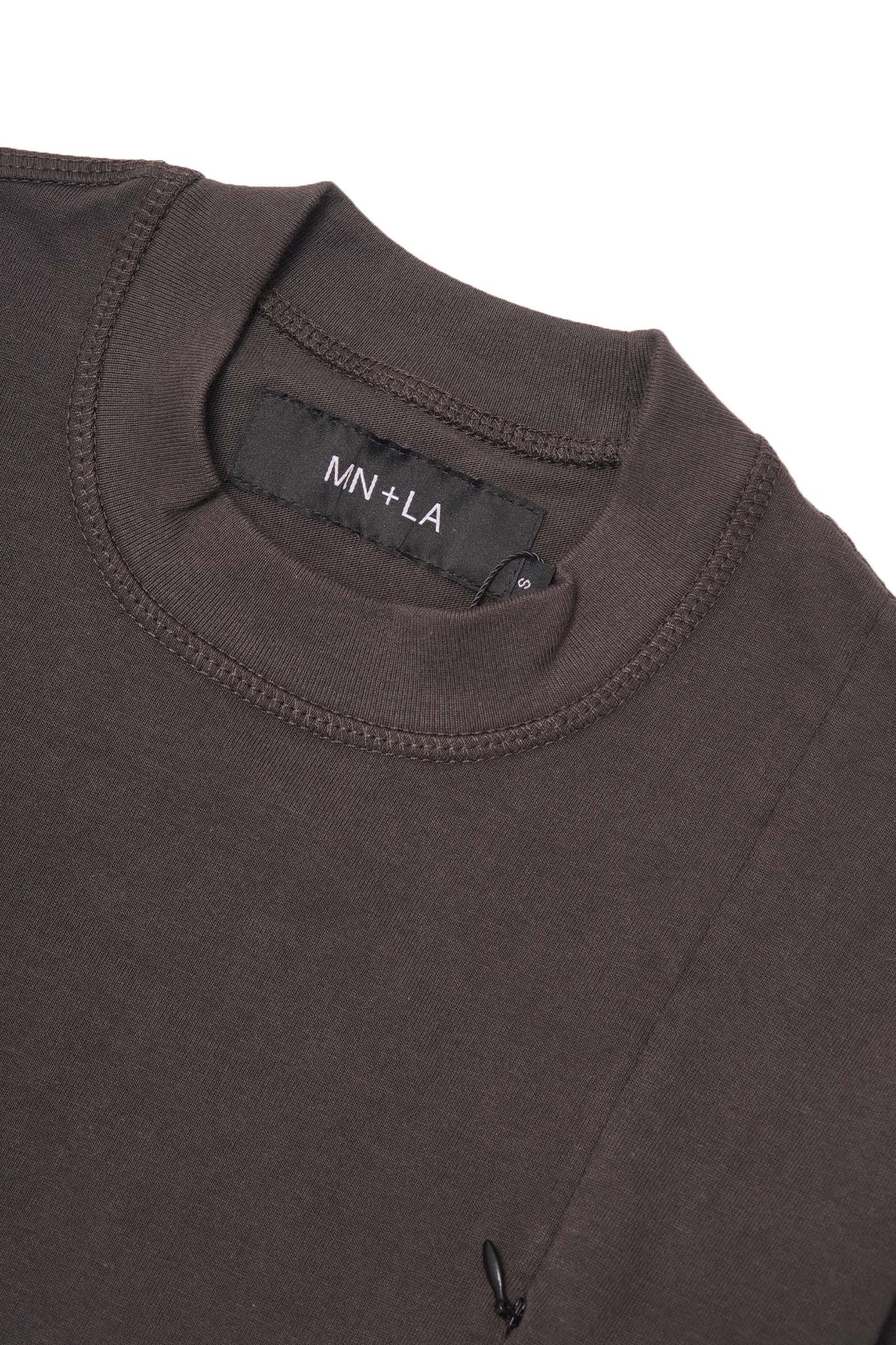 UTILITY LONGSLEEVE TEE IN CHARCOAL GREY