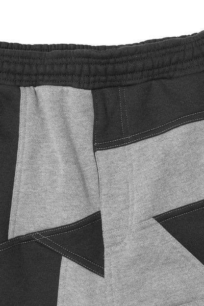 NEEDLEWORK SWEATSHORTS IN CAVIAR/HEATHER GREY