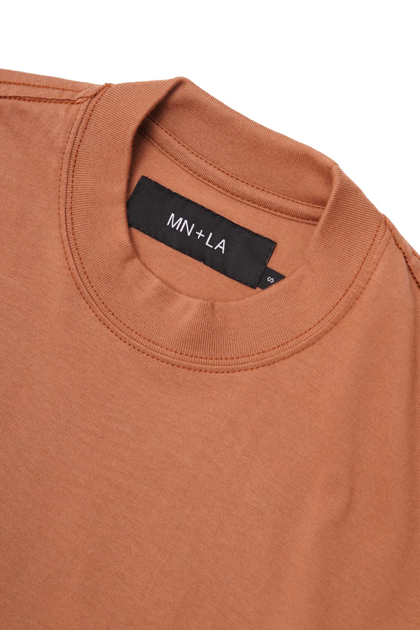 "EDSA RACING CLUB" TEE IN APRICOT