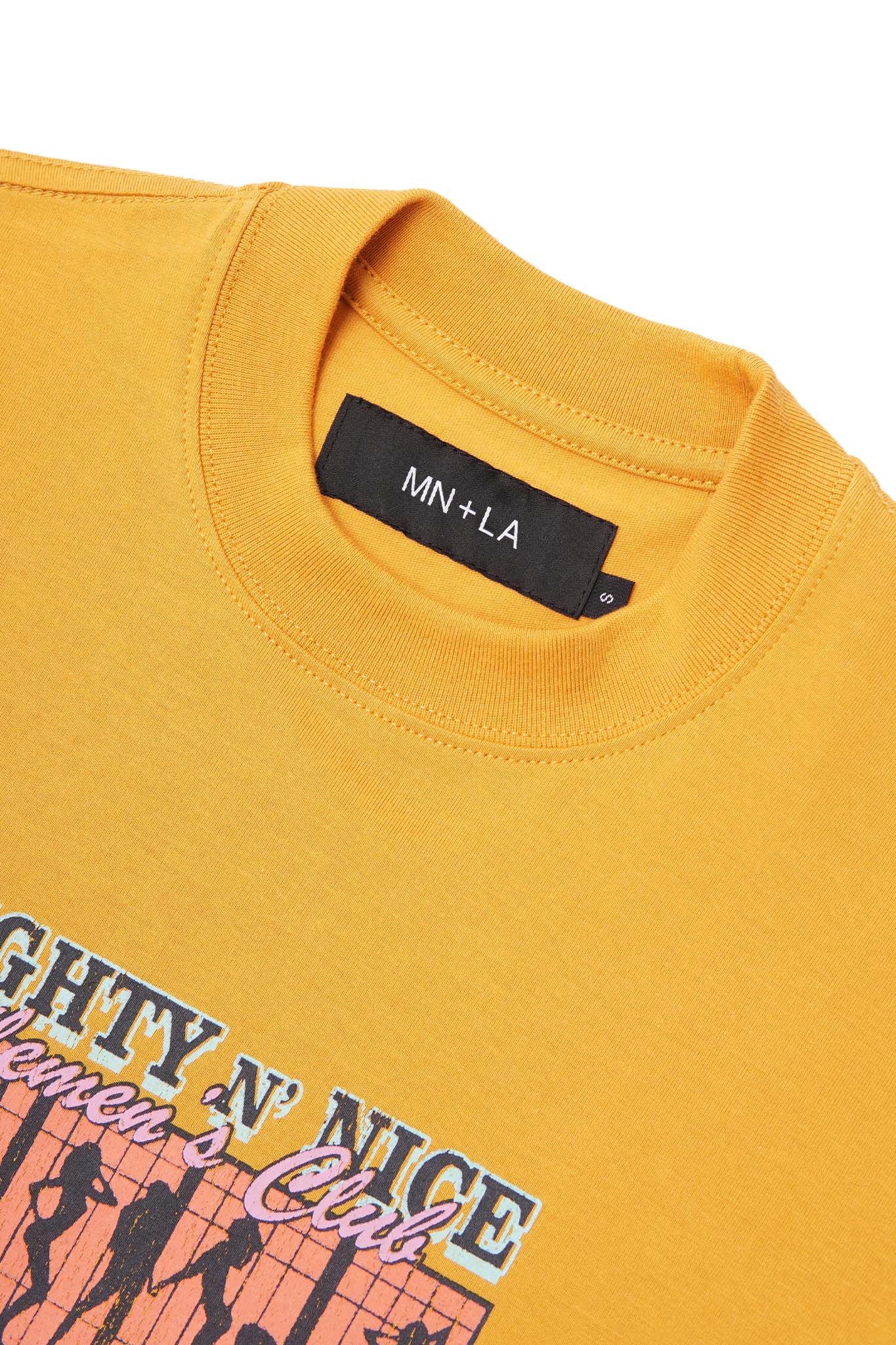 “RED LIGHT” TEE IN MUSTARD