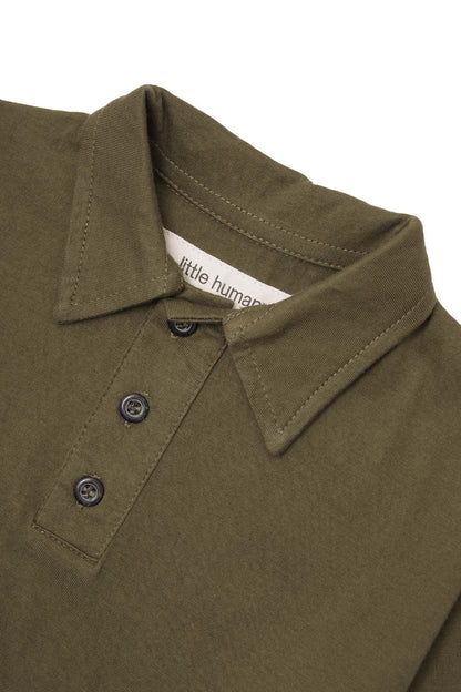 LITTLE HUMAN™ ARC S/S POLO SHIRT IN OLIVE