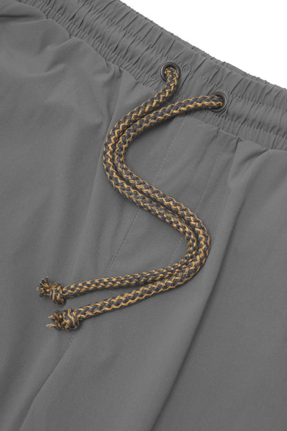 TREK SHORTS IN STONE GREY