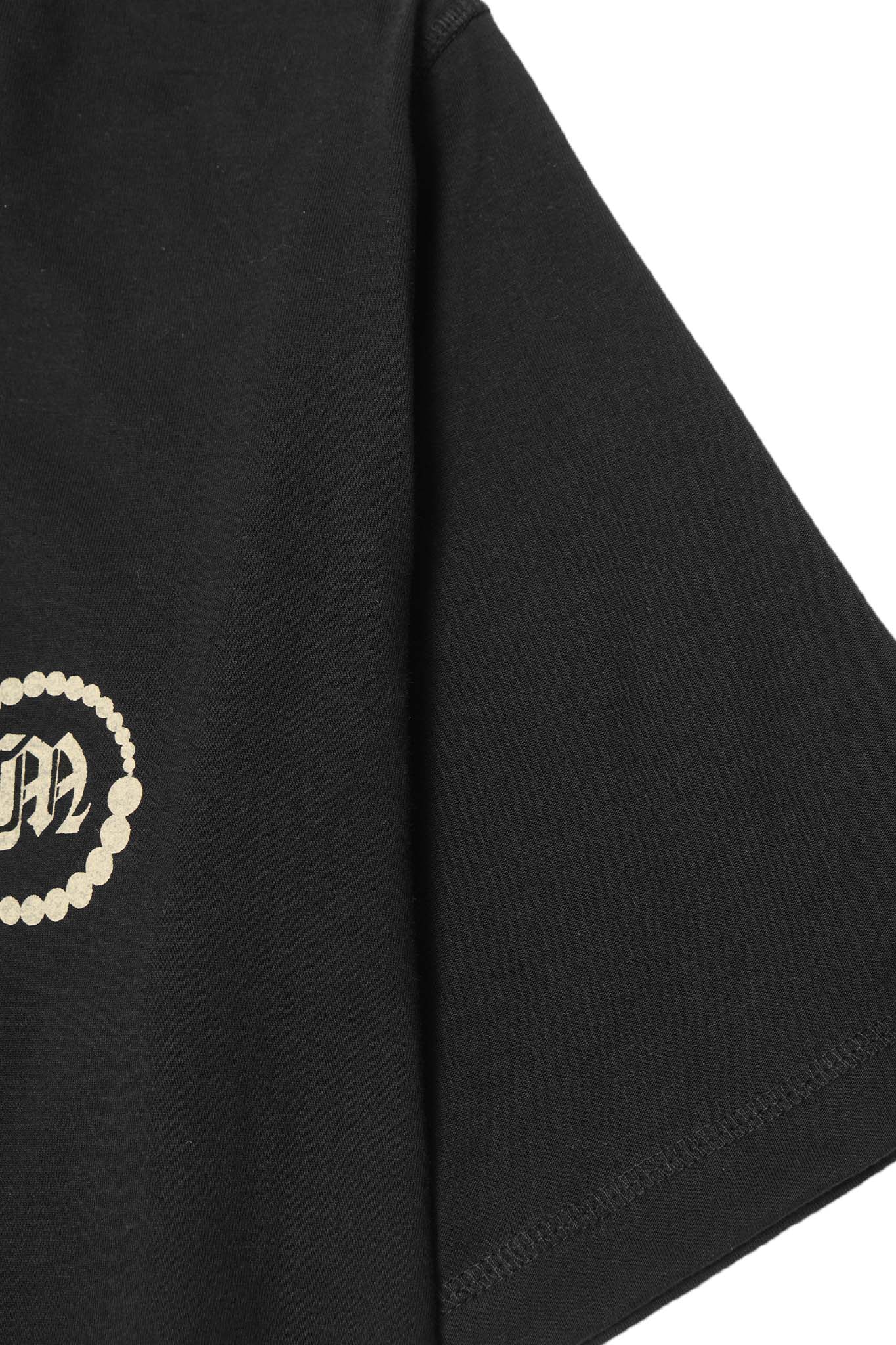 "CROP CIRCLES" MOCK NECK TEE IN CAVIAR/BONE