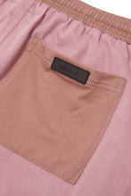 PLEATED HOUSE SHORTS IN LAVENDER