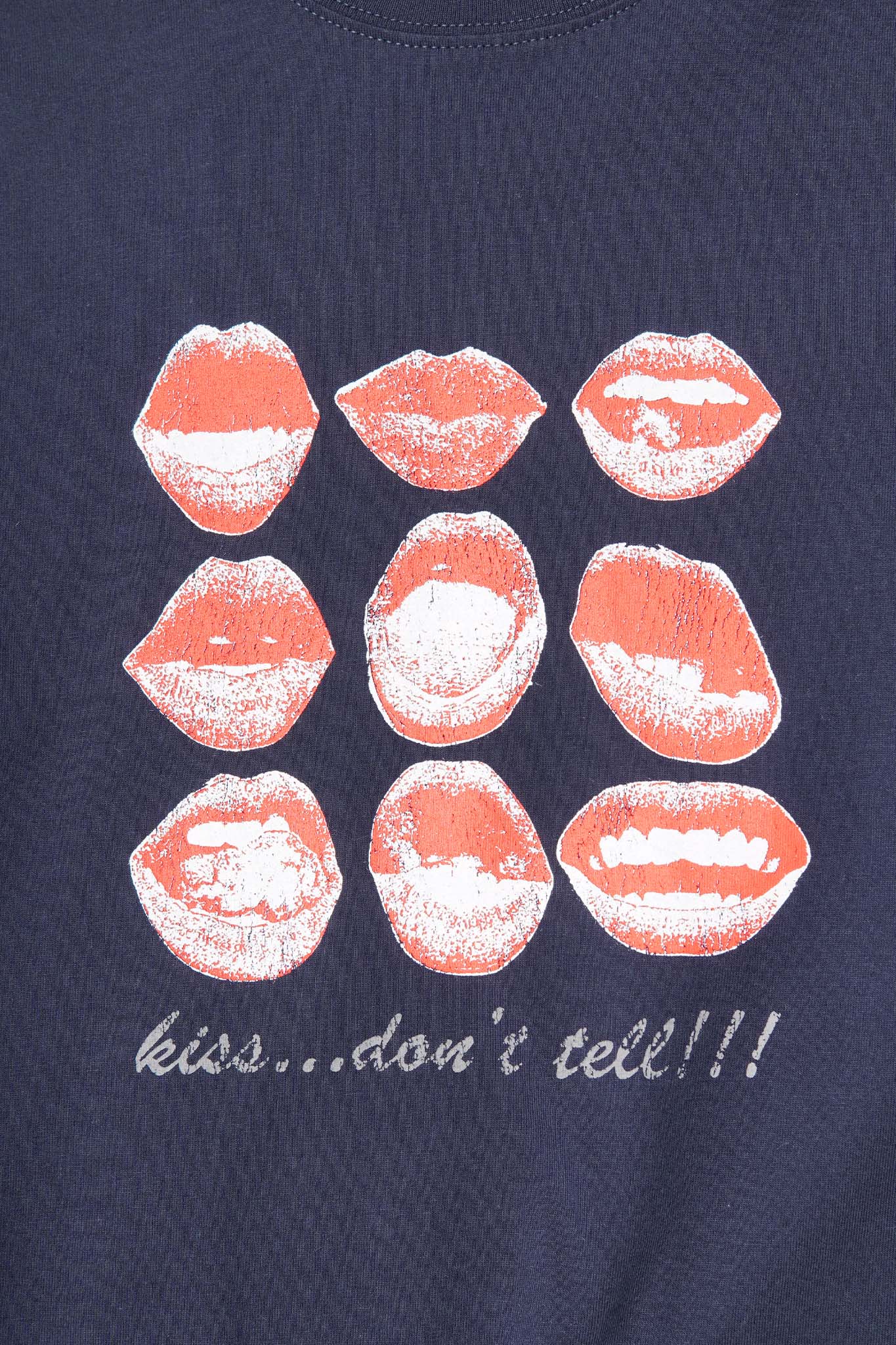 "KISS...DON'T TELL" TEE IN NAVY