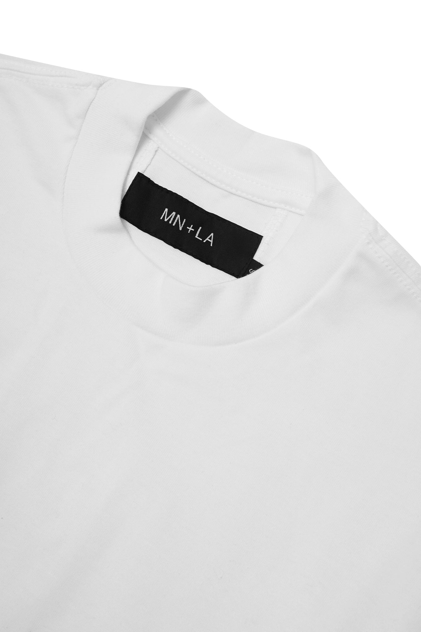 MOCK NECK TEE V4 IN WHITE