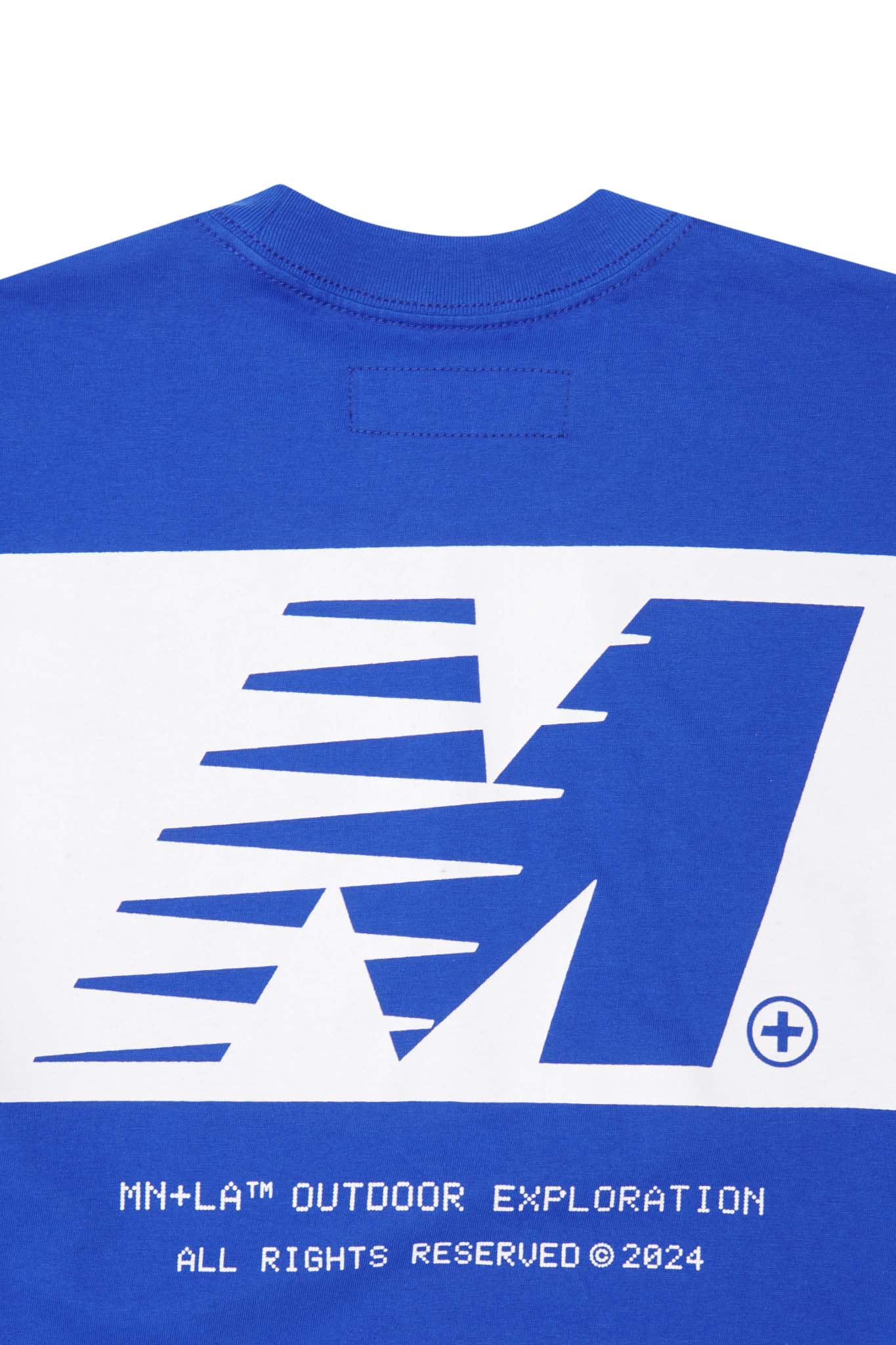 "OUTDOOR EXPLORATION" TEE IN ELECTRIC BLUE
