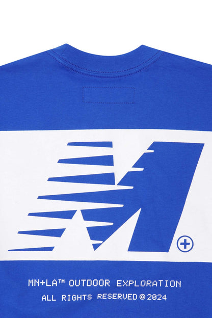 "OUTDOOR EXPLORATION" TEE IN ELECTRIC BLUE