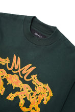 “BURNING STALLION” TEE IN HUNTER GREEN