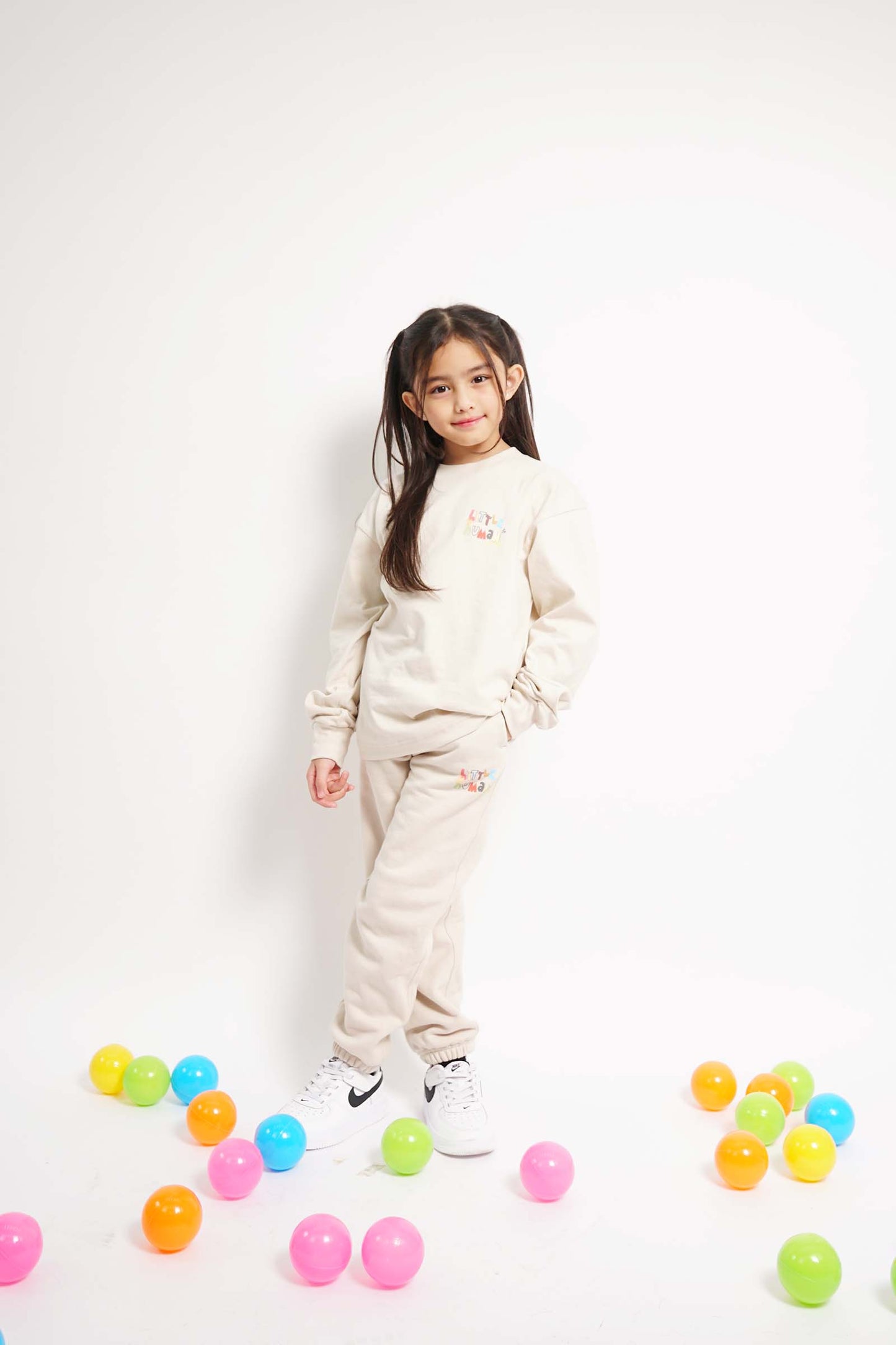 "CRAYONS" LITTLE HUMAN™ SWEATPANTS IN OAT
