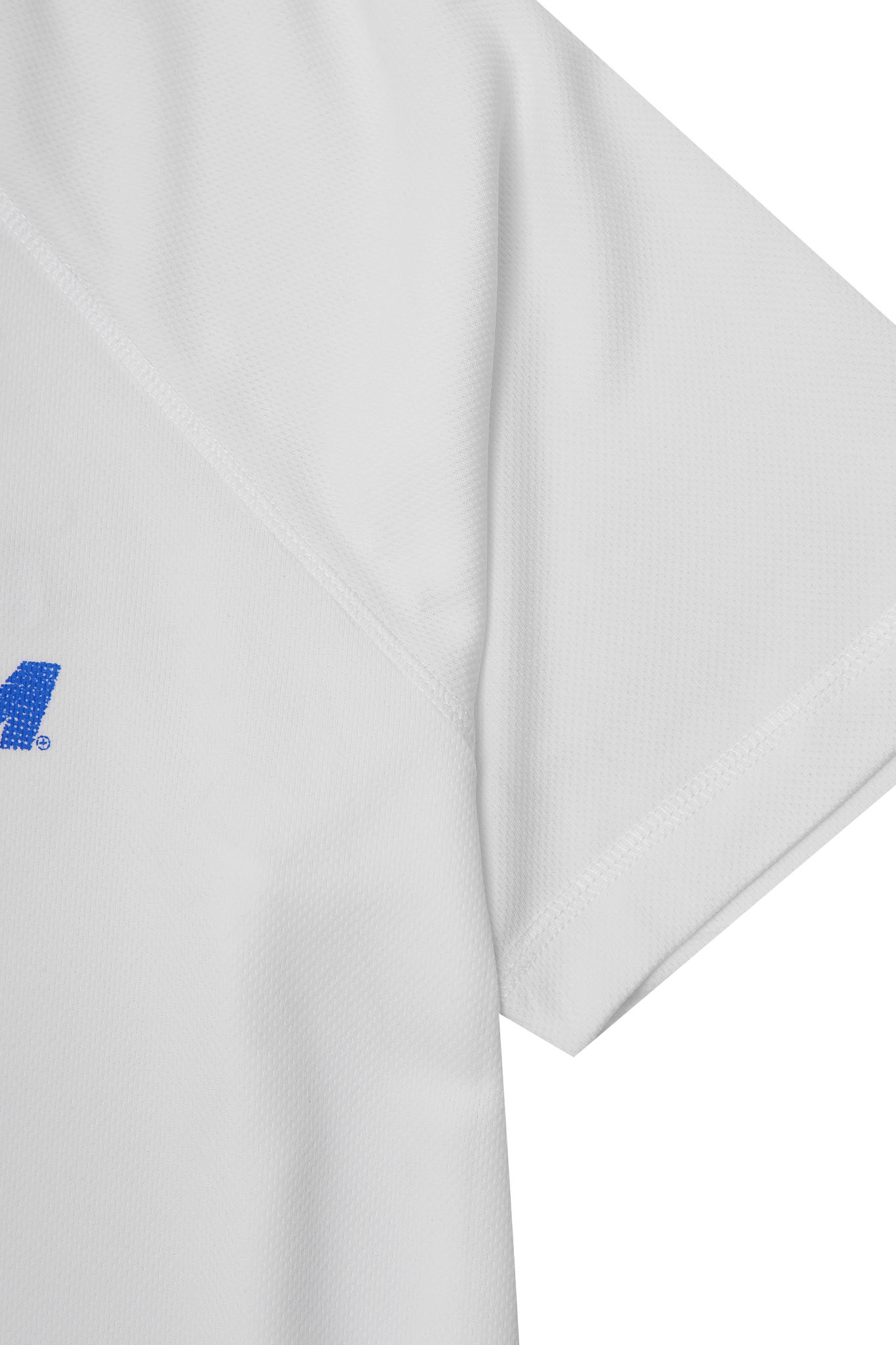 "ARE WE THERE YET?" TEE IN WHITE/ELECTRIC BLUE