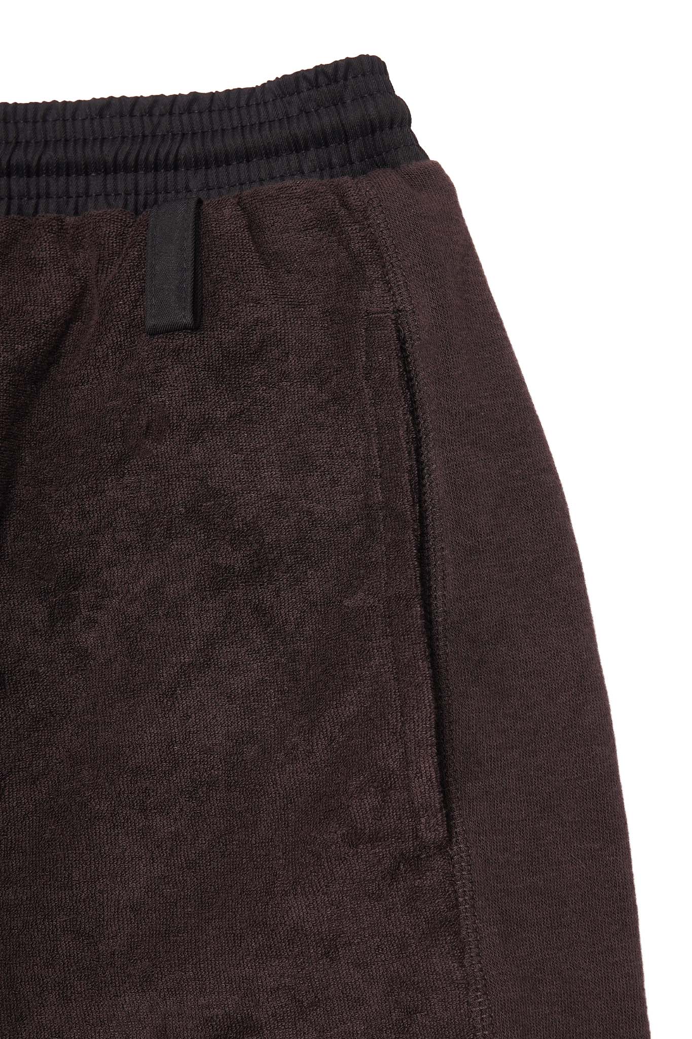 TOWEL STRIDE SHORTS IN CHARCOAL GREY
