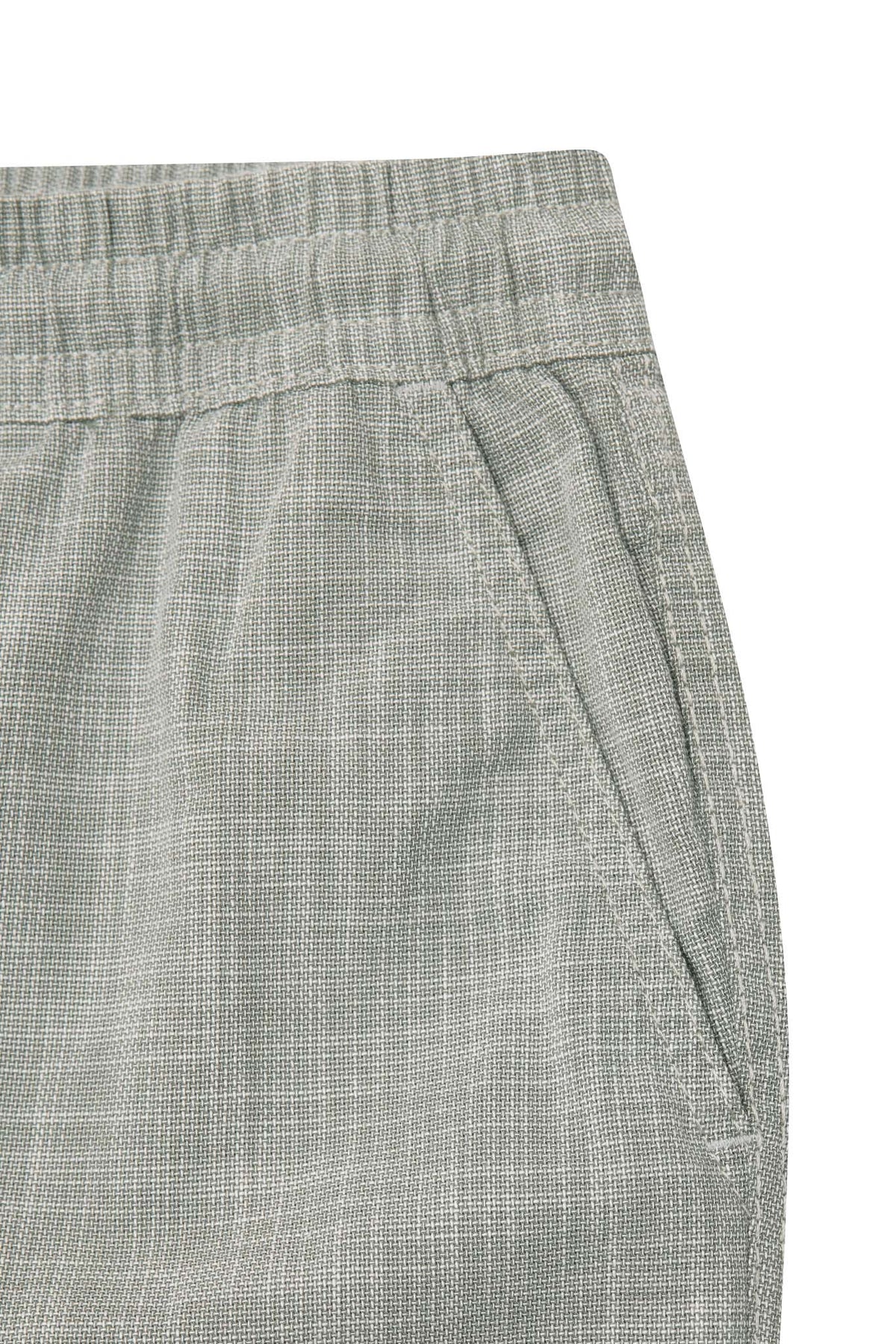 WINDWARD SHORTS IN SAGE MIST