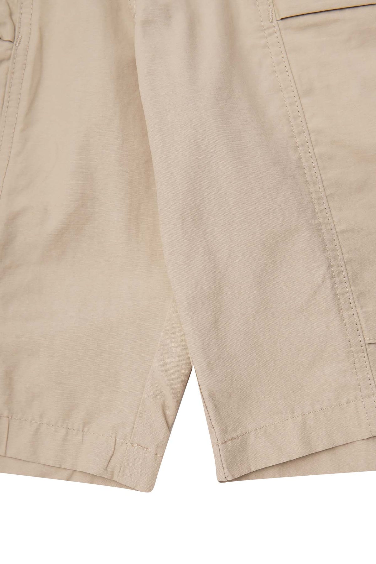"OUTDOOR EXPLORATION" CRUISE SHORTS IN FOSSIL