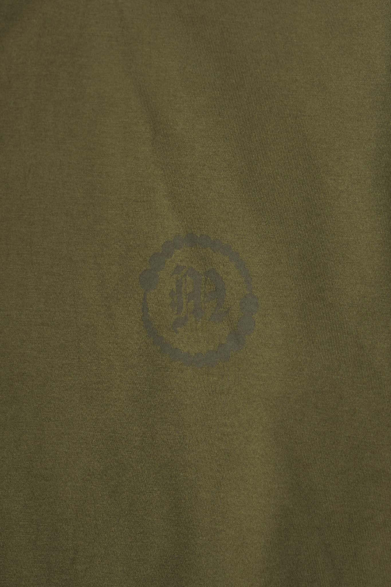 "CROP CIRCLES" MOCK NECK TEE IN OLIVE