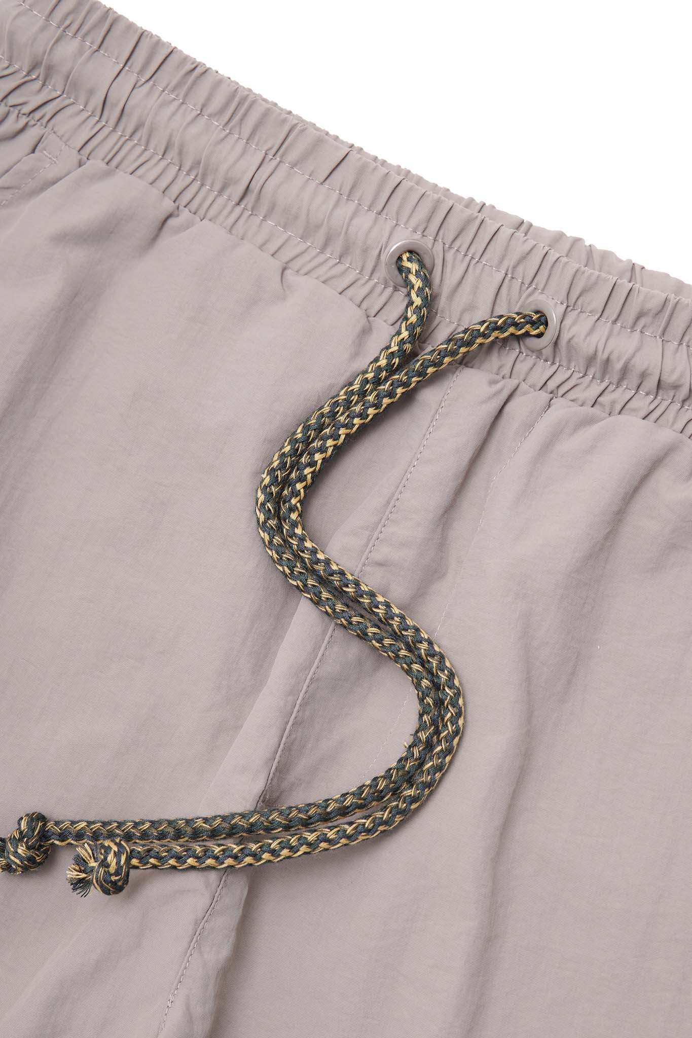 SOLAR SHORTS IN STONE GREY