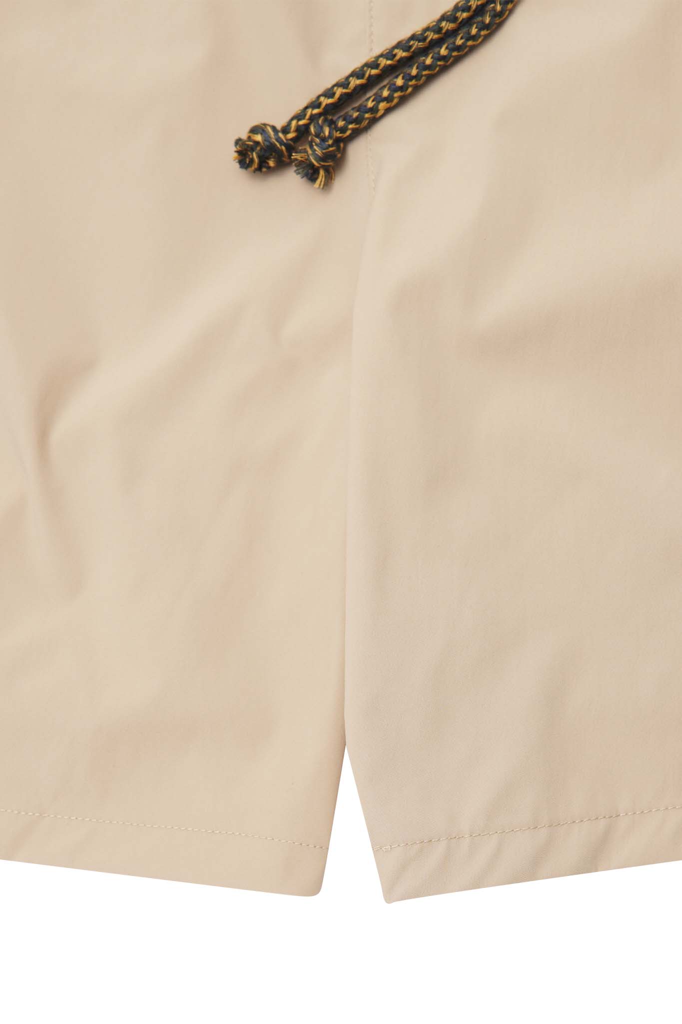 TREK SHORTS IN DESERT
