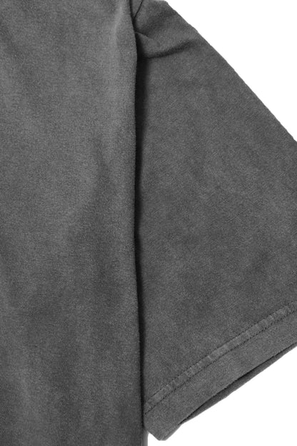 MOCK NECK LITE TEE IN CEMENT