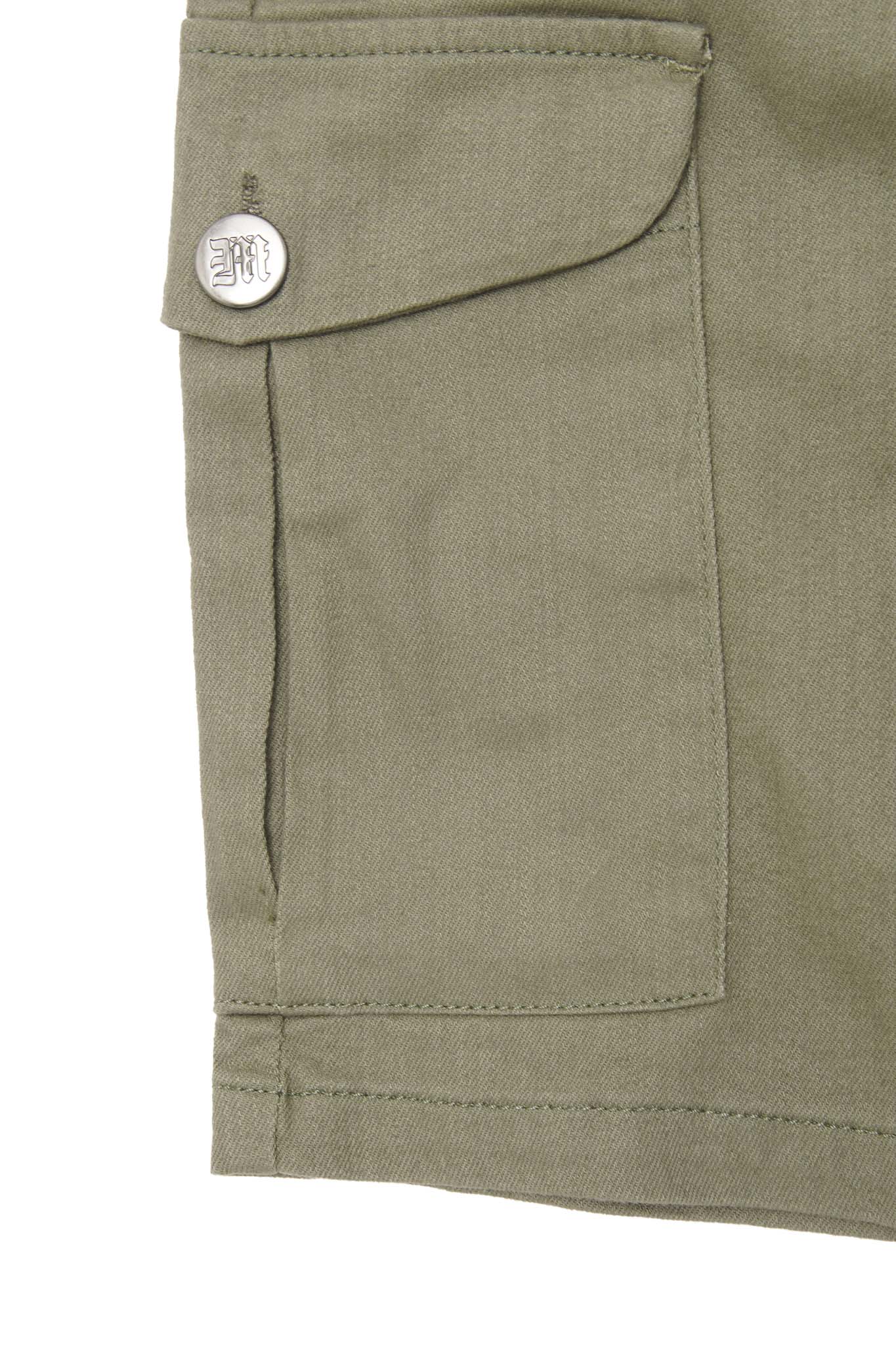 FIELD SHORTS IN OLIVE
