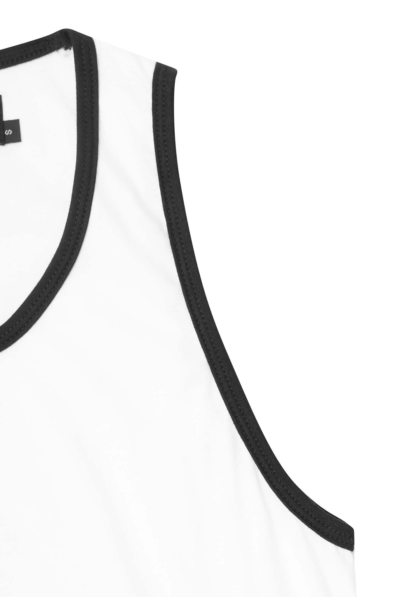 UNDERSHIRT IN WHITE