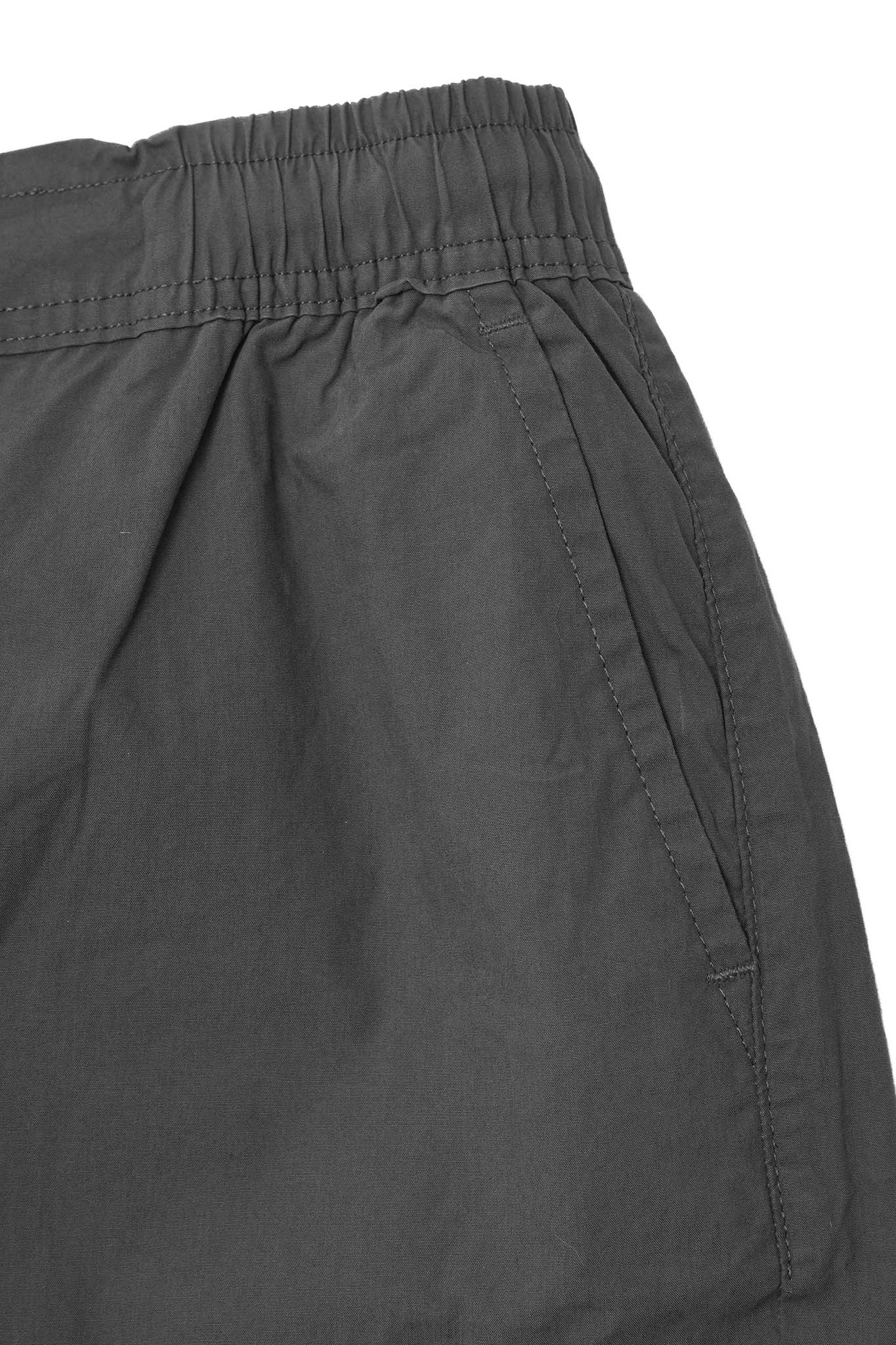 MEADOW SHORTS IN STONE GREY