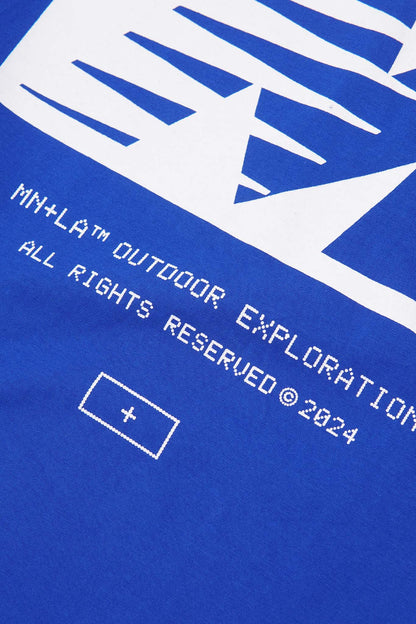"OUTDOOR EXPLORATION" TEE IN ELECTRIC BLUE