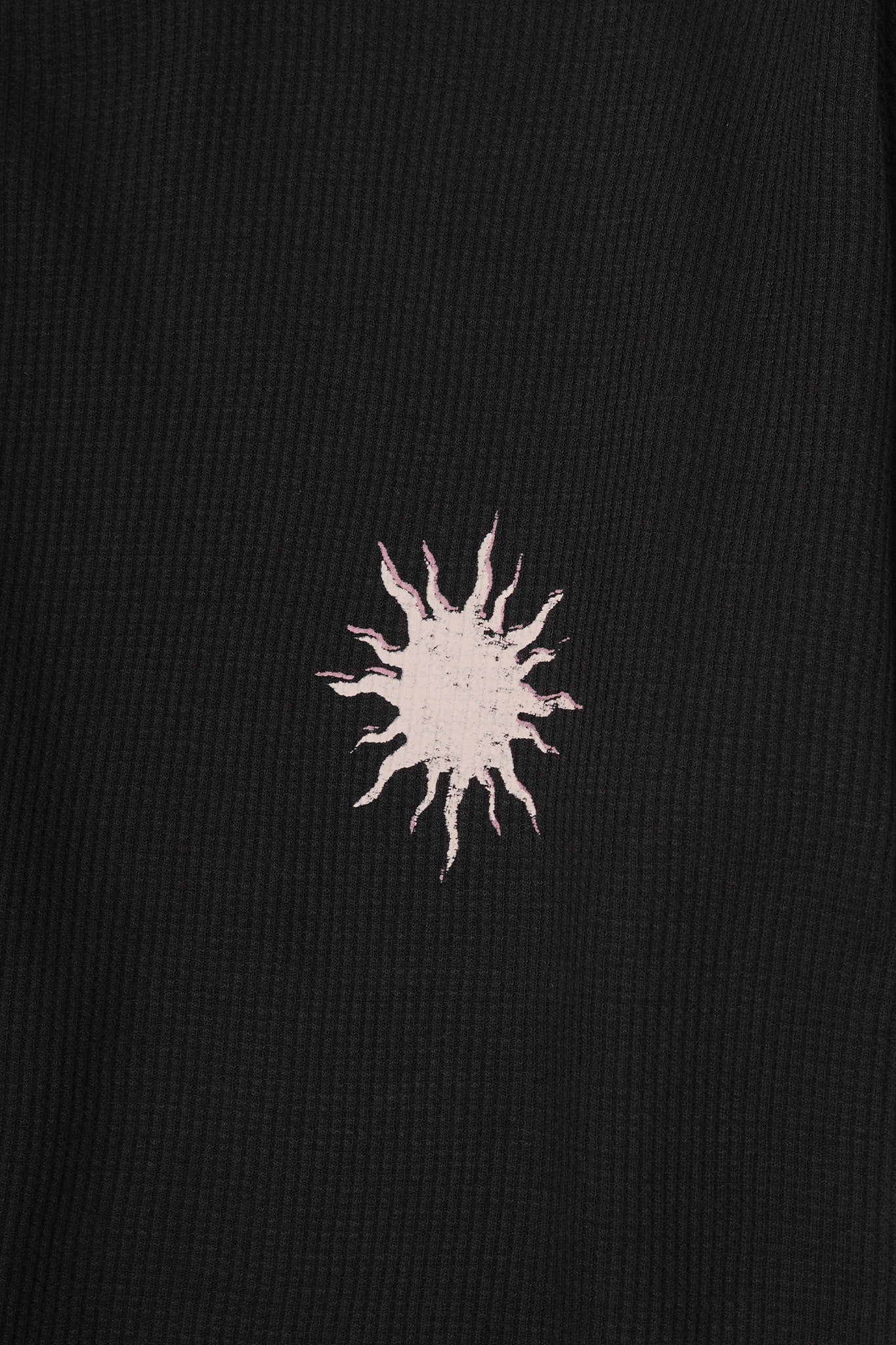 "RADIANCE" WAFFLE TEE IN ANTHRACITE