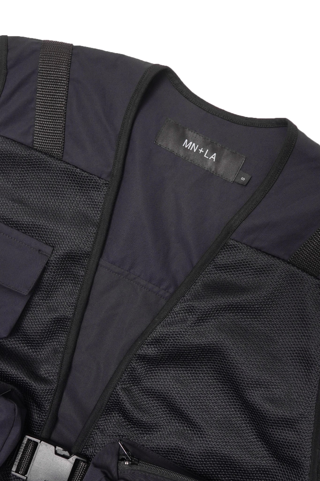 UTILITY VEST IN MIDNIGHT NAVY