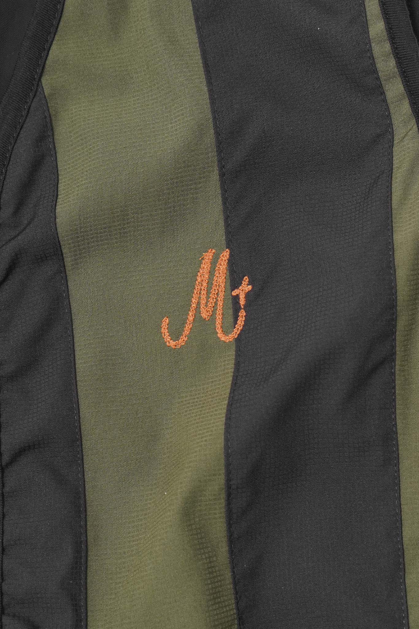 NEEDLEWORK VEST IN OLIVE/ANTHRACITE