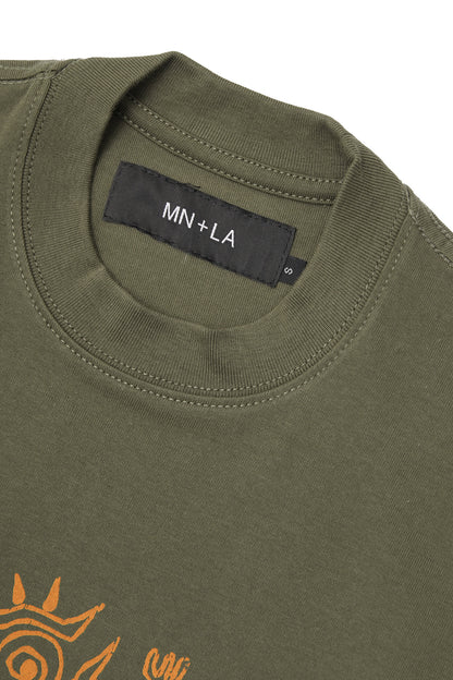 "SPIRIT WALKER" ULTRA HEAVY TEE IN OLIVE