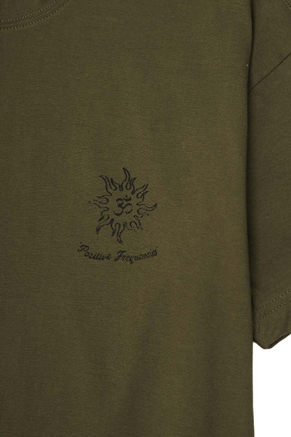"POSITIVE FREQUENCIES" TEE IN OLIVE