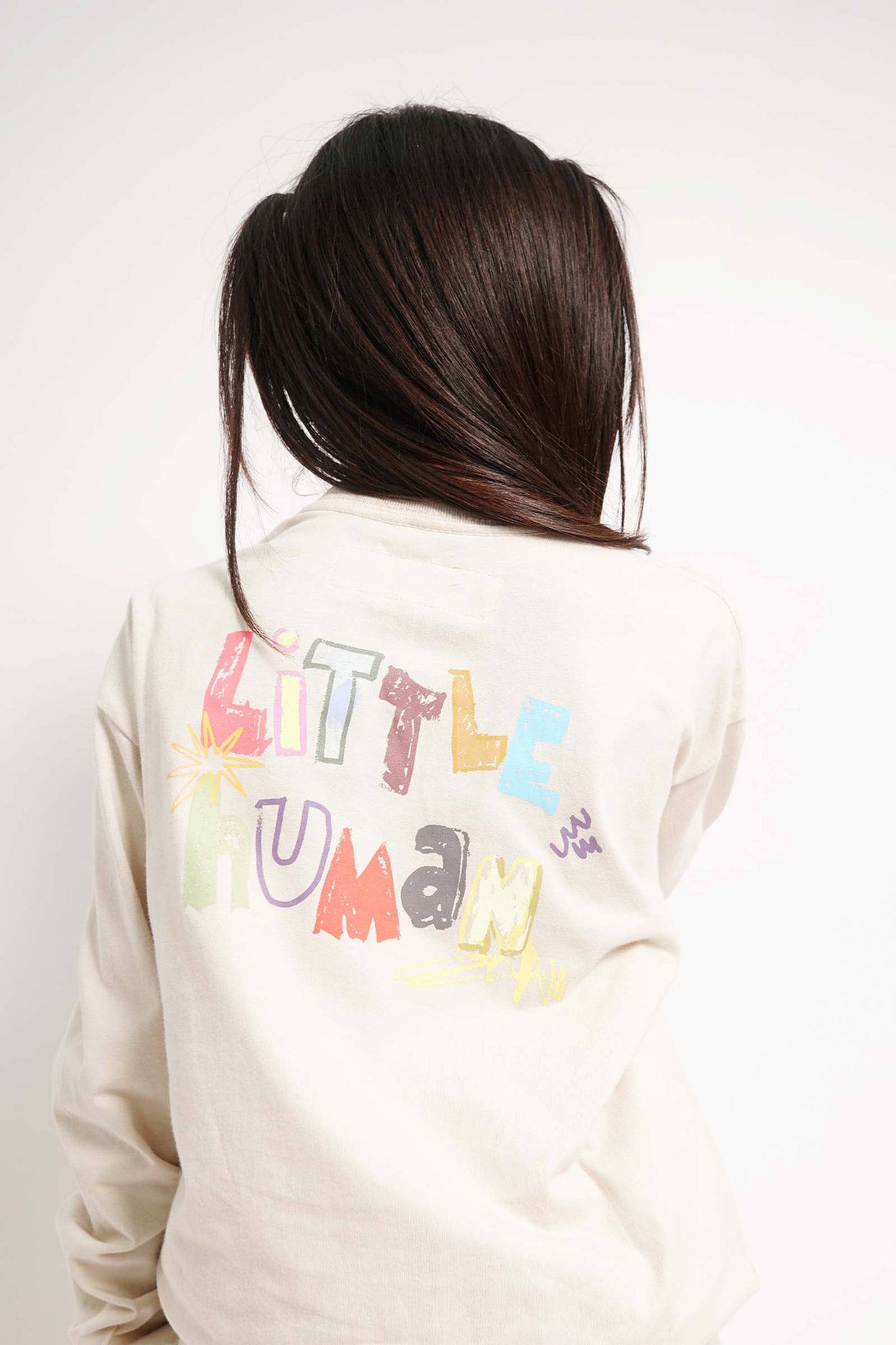 "CRAYONS" LITTLE HUMAN™ LONGSLEEVE TEE IN OAT