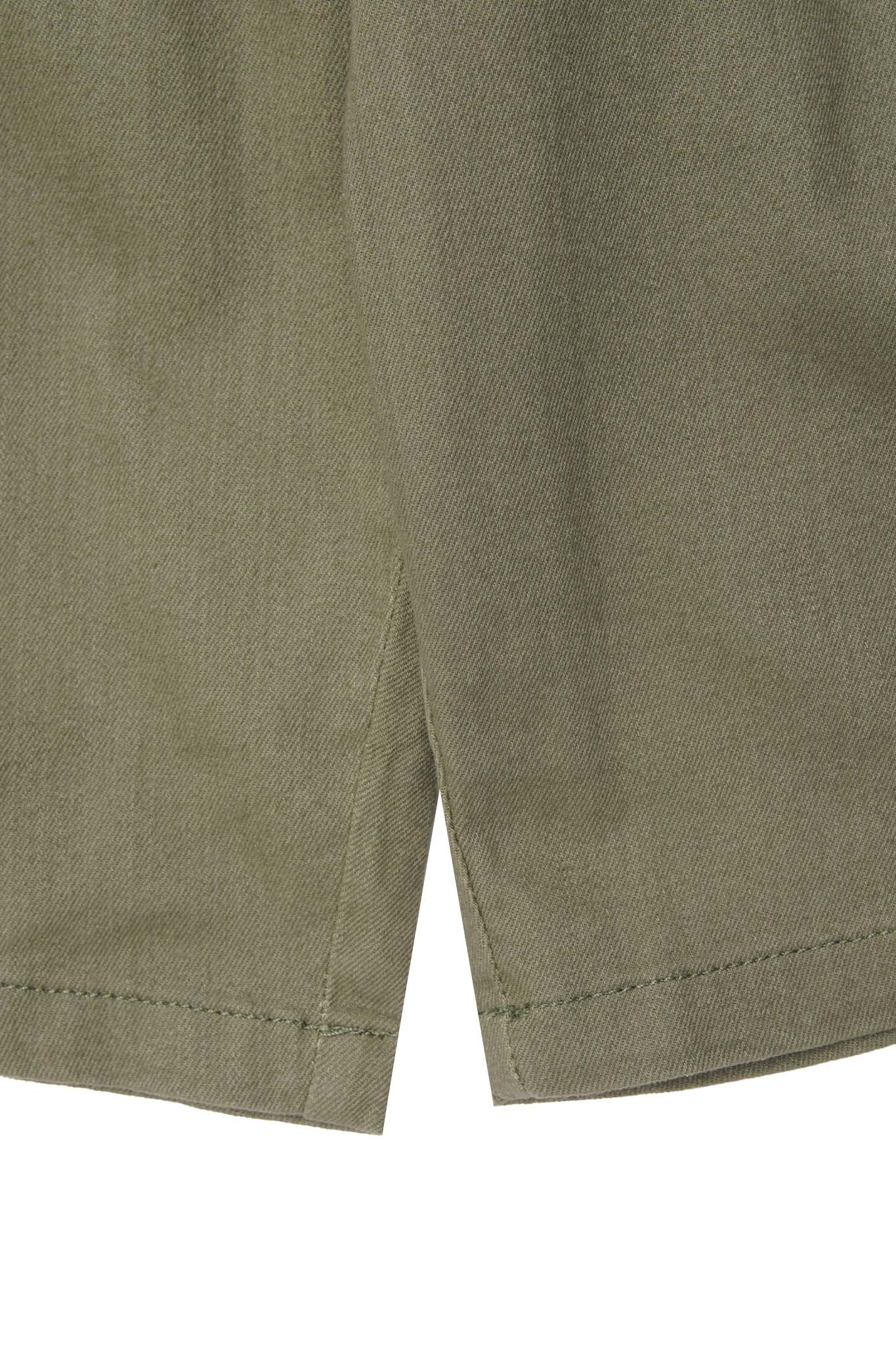 FIELD SHORTS IN OLIVE
