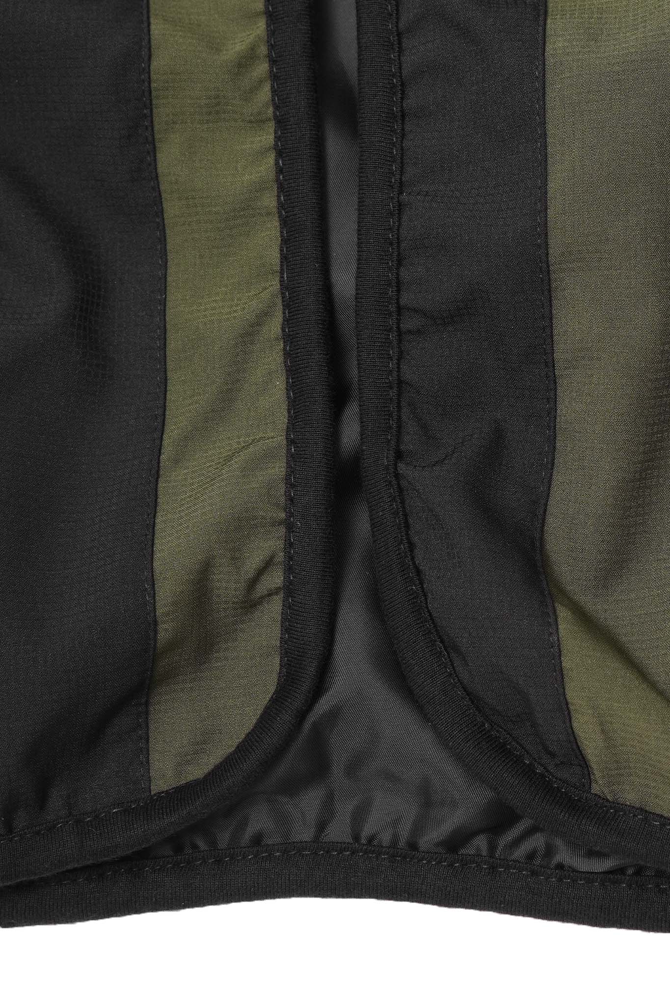 NEEDLEWORK VEST IN OLIVE/ANTHRACITE